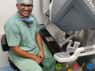 Dr . Saket Narnoli – Best Urology Surgeon